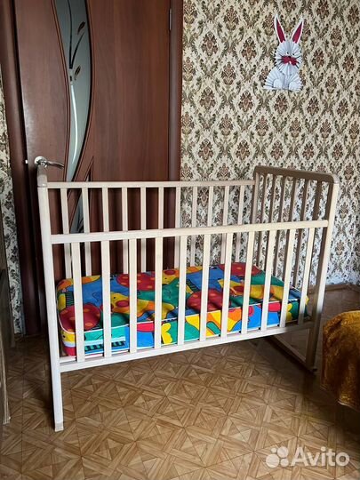 Детская кроватка
