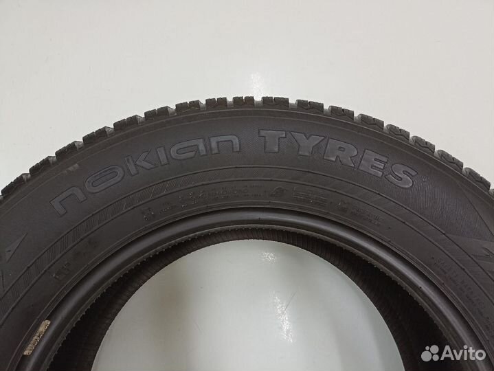 Nokian Tyres WR SUV 4 265/60 R18