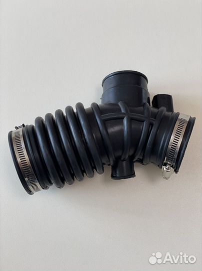 Патрубок воздушного фильтра Nissan Almera Classic