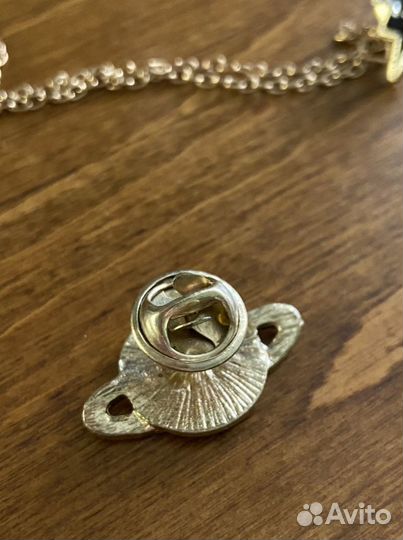 Двойной значок, пин на цепочке