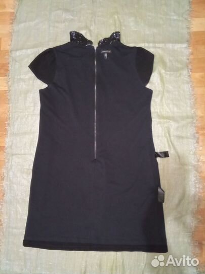 Платье, джинсы рваные