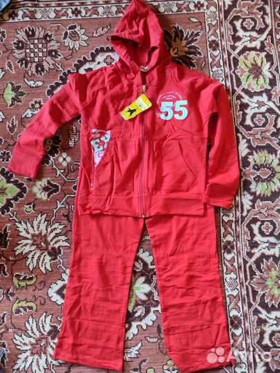 Костюм спортивный