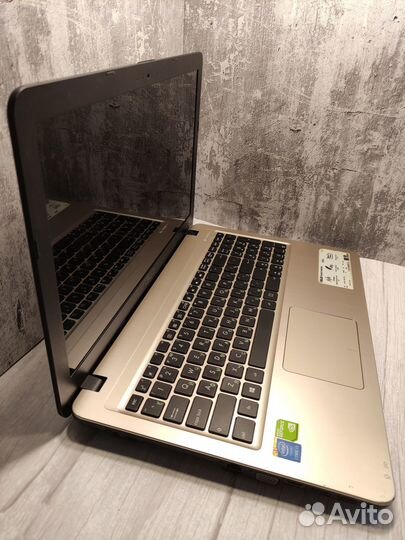 Мощный Asus 15.6 Дюйма/GeForce 920M/8GB Озу/SSD