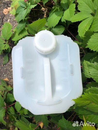 Канистра пластиковые 10 литров