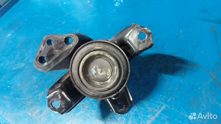 Подушка двигател правая Киа Рио