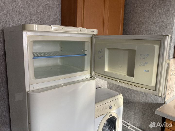 Холодильник Indesit