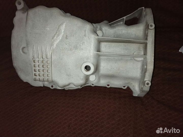 Поддон масляный для Renault Sandero 2010 г. б/у