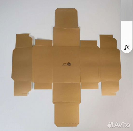 Картонные коробки подарочные