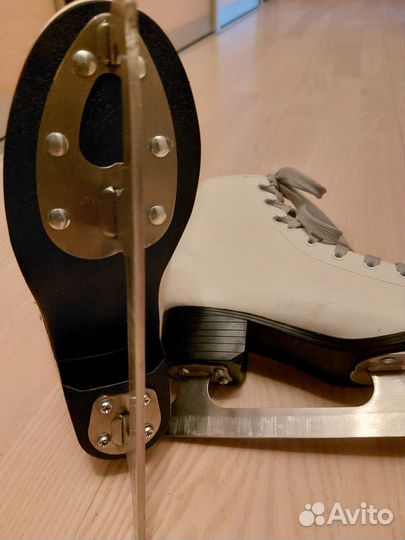 Коньки фигурные Nordway Sofia 33