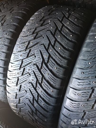 Nokian Tyres Hakkapeliitta 8 SUV 255/45 R20