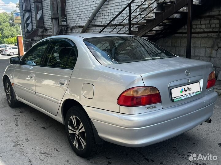 Toyota Avensis 1.8 МТ, 2001, 342 000 км