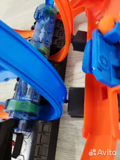 Hot wheels трек