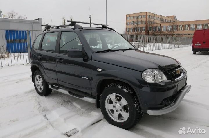 Chevrolet Niva 1.7 МТ, 2013, битый, 136 000 км