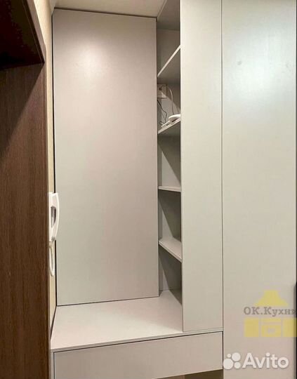 Шкаф двухстворчатый