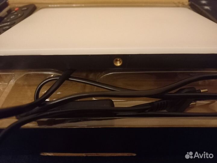 LED лампа со штативом и пультом