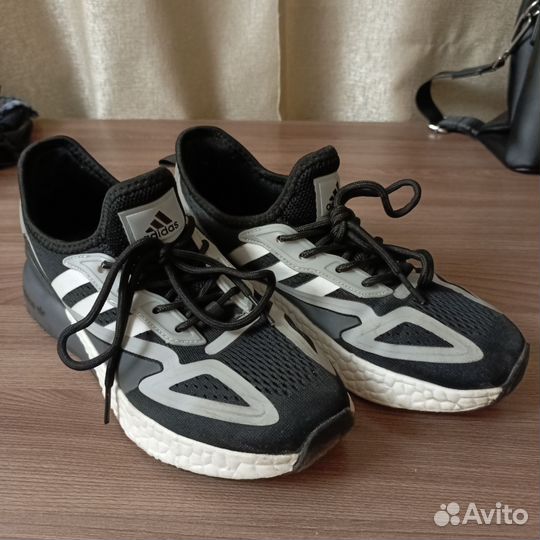 Кроссовки женские adidas