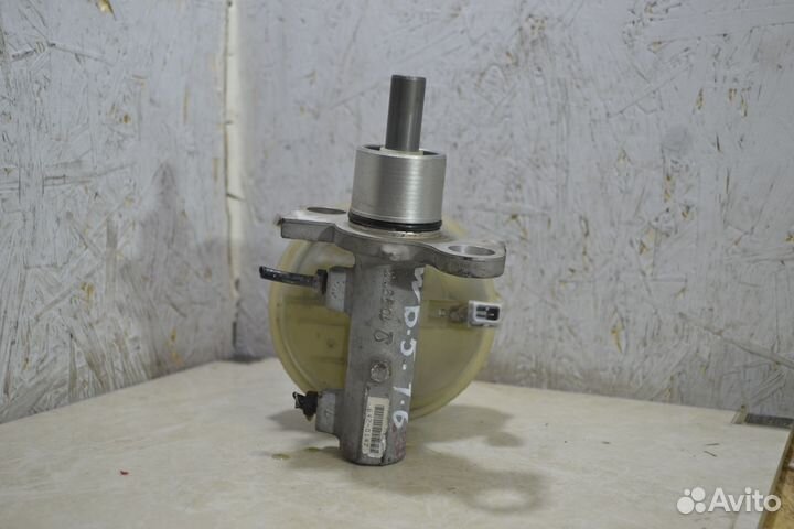 Главный тормозной цилиндр Volkswagen Passat B5