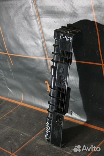 Панель радиатора левая - Kia Rio 3