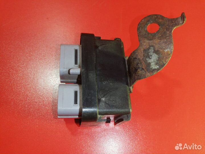 Реле ABS Toyota Land Cruiser Prado KZJ95 1KZT