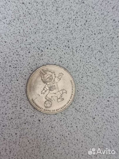 Коллекционная монета FIFA талисман