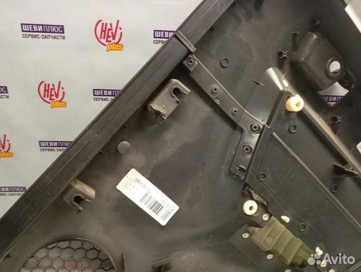 Обшивка задней левой двери задней, Hummer H3