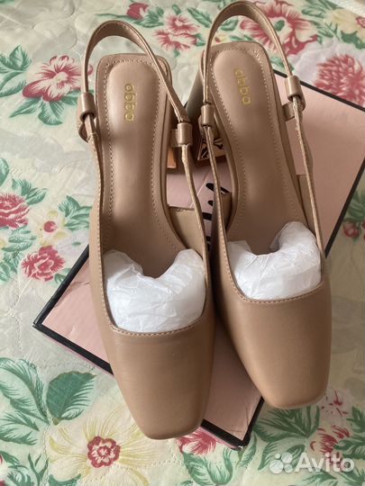 Туфли женские 38 размер бежевые