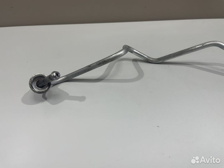 Трубка топливная Ауди А4 Б8 А6 С6 А5 Ку5 Ку7