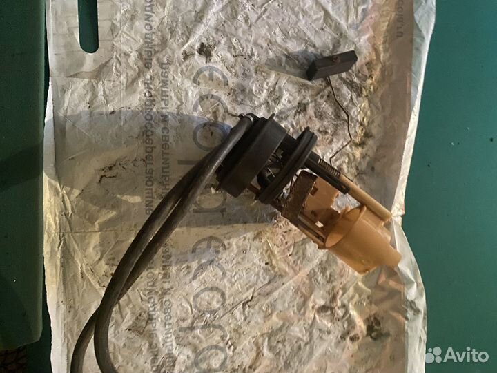 Топливная станция Peugeot 605