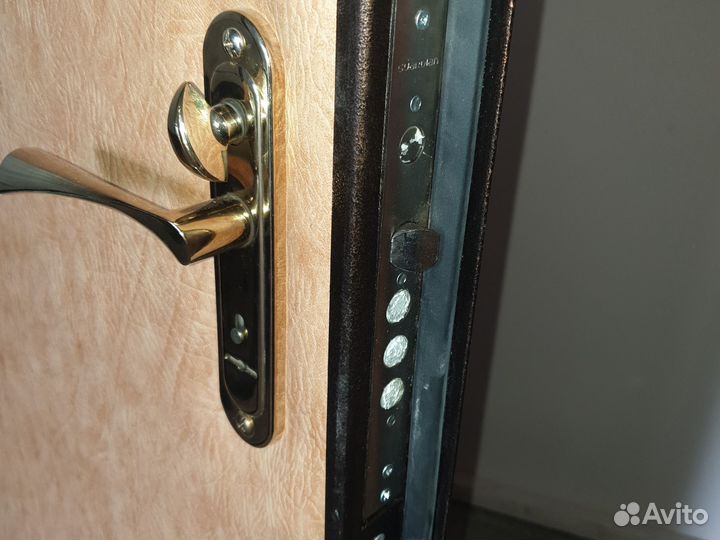 Дверь Входная Металл Б/У