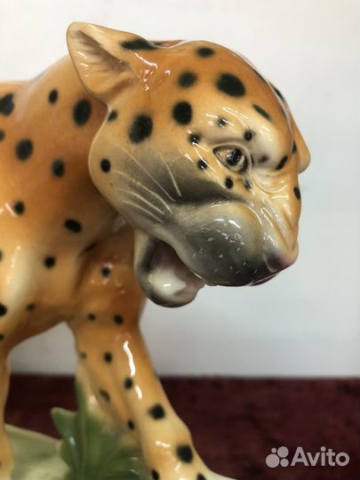 Статуэтка Леопард Sitzendorf Германия