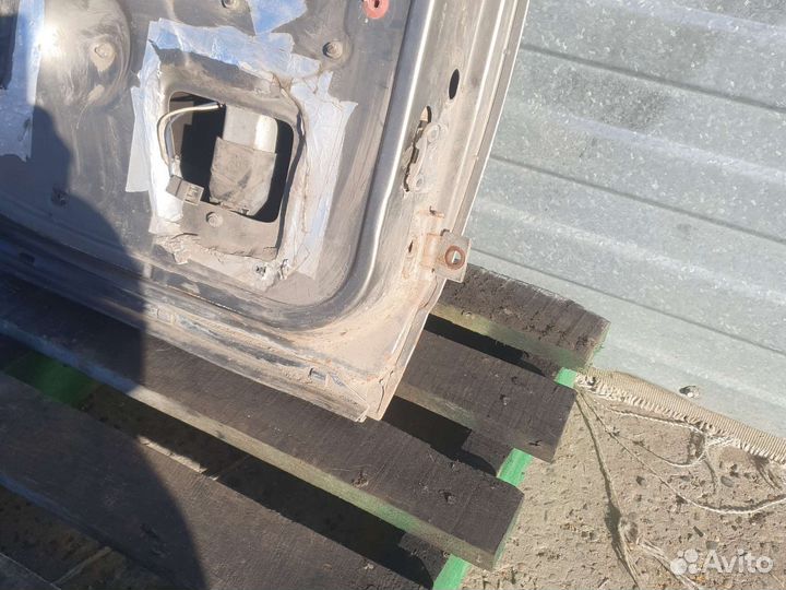 Задняя левая дверь Ваз 2110-2112