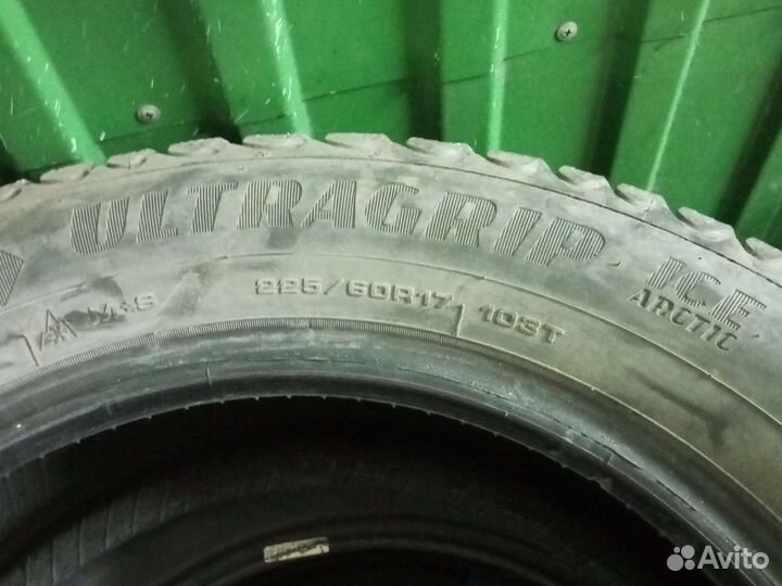 Goodyear UltraGrip 225/60 R17
