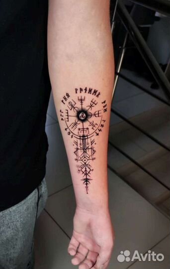 Модель на тату