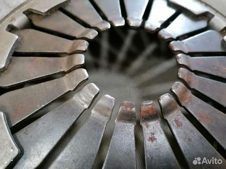 Корзина сцепления 1.6 VW Passat B2 не устанавливал