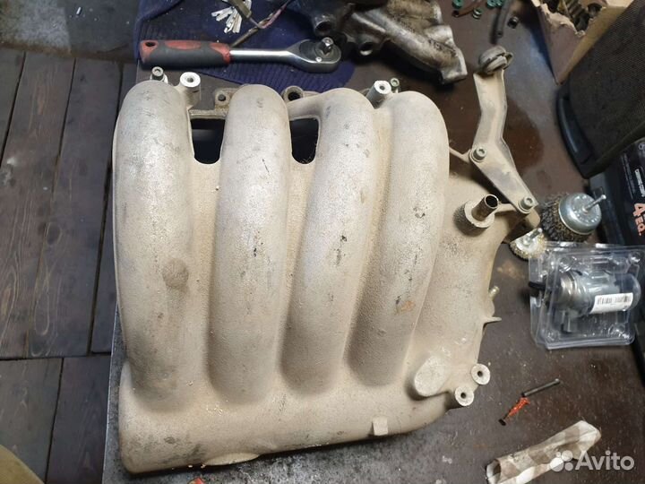 Впускной коллектор Audi, Volkswagen