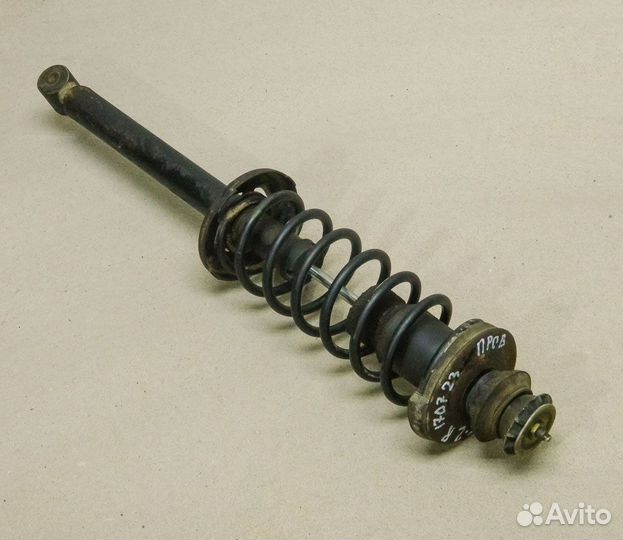 Стойка задняя VW Golf 2