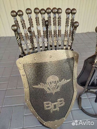 Подарок на день вдв, подставка для шампуров