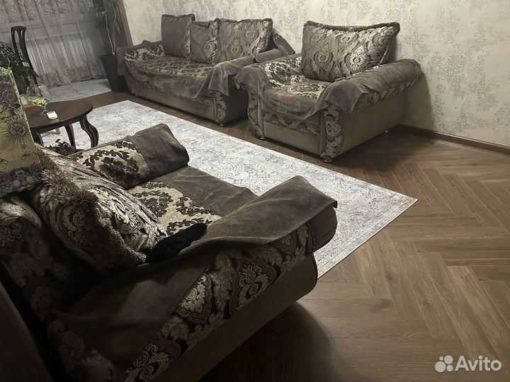 Продам диван и 2 кресла