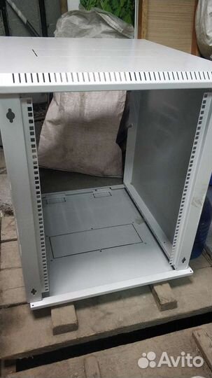 Шкаф коммуникационный