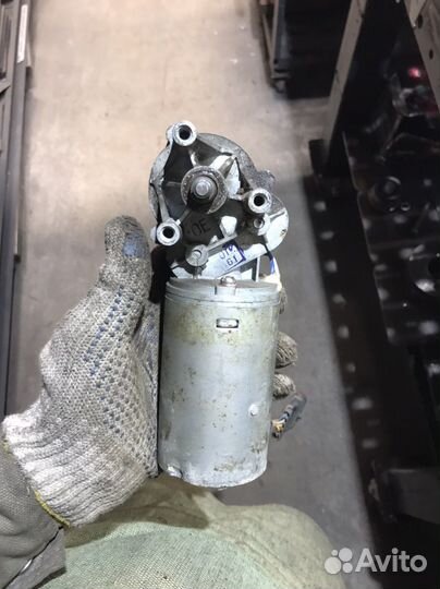 Трапеция дворников ваз priora с моторчиком