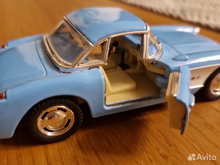 Модель Chevrolet Corvette 1957