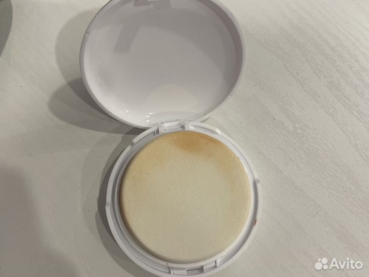 Avene пудра кремовая spf 50