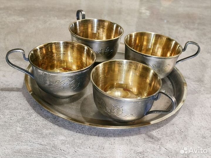 Набор чашек на подносе мельхиор (антиквариат)