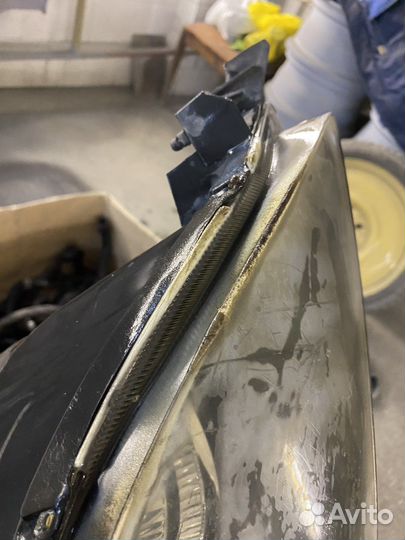 Фара передняя оригинал ксенон