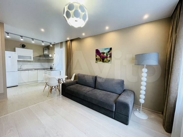 2-к. квартира, 56 м², 8/17 эт.