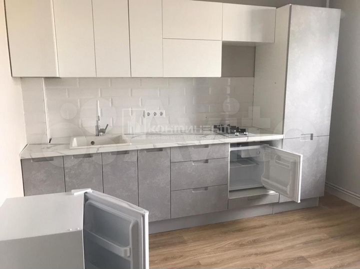 2-к. квартира, 60 м², 3/3 эт.