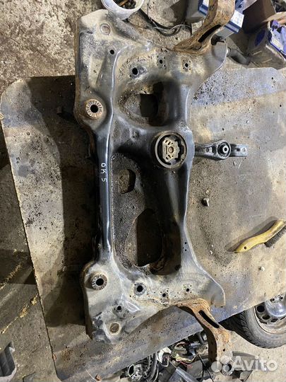 Подрамник передний skoda octavia a7 1.2