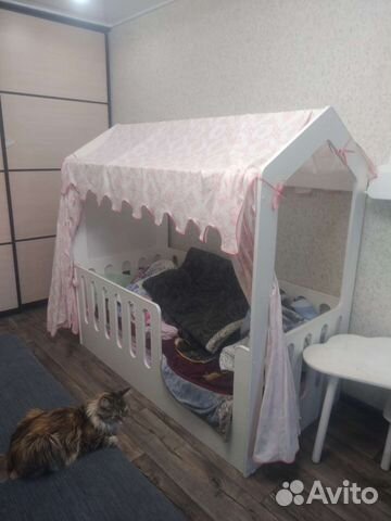 Детская кроватка с матрасом