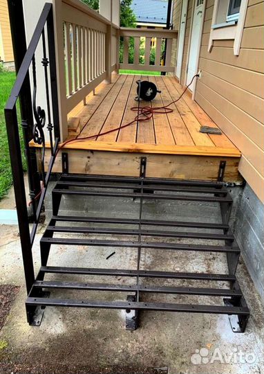 Лестница забежная под ключ