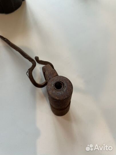 Старинный винтовой замок
